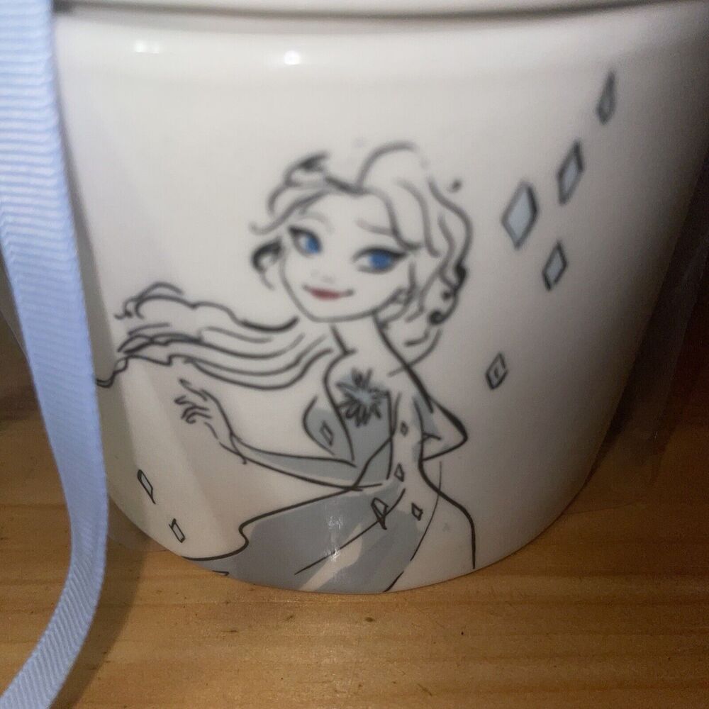 Rae Dunn Ceramic 5.5in Disney Frozen Covered Bowl CC01B34012 - Picture 3 of 8